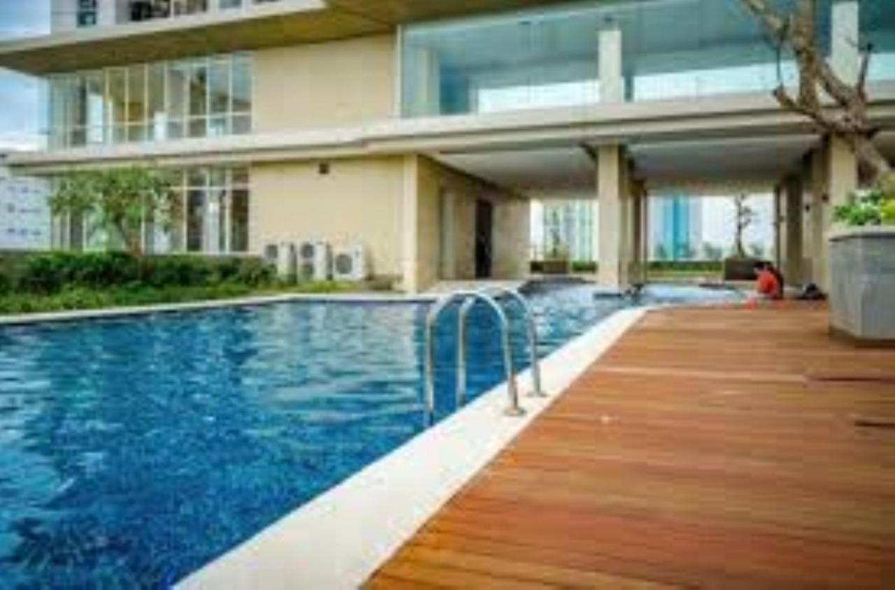 Cozy Studio Apartment At Elpis Residence By Travelio Jakarta Exterior foto